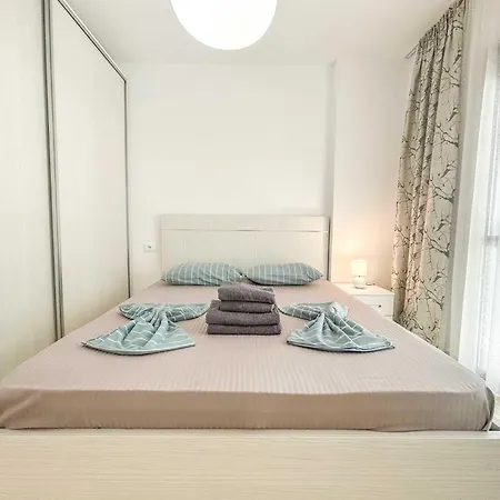 1 Bedroom 675 Apartment Golem (Tirana)