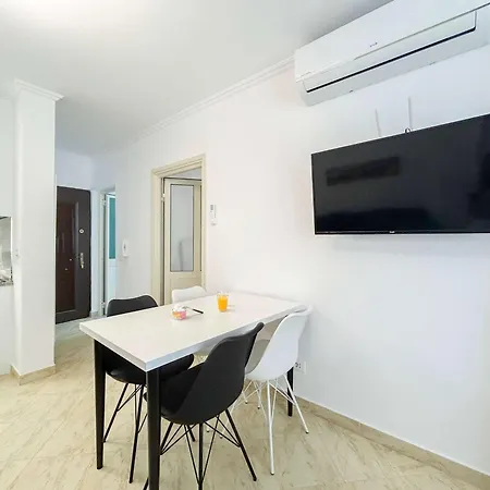 1 Bedroom 675 *